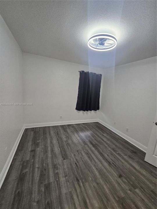 В аренду: $3,450 (3 спален, 2 ванн, 1635 Квадратных фут)