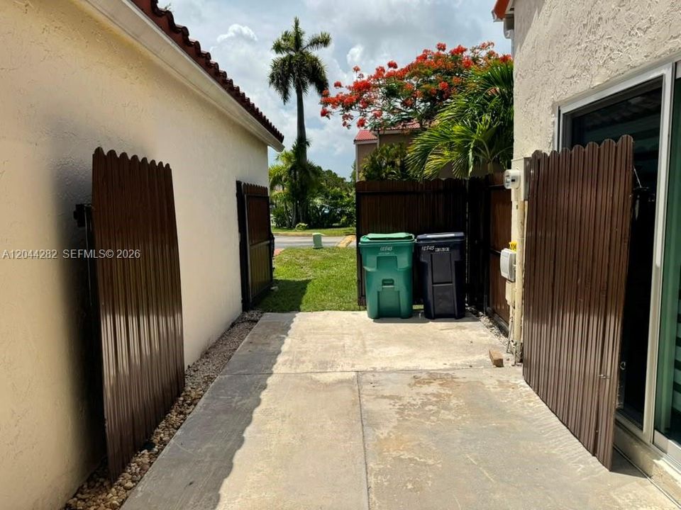 En Venta: $519,900 (2 camas, 2 baños, 1273 Pies cuadrados)