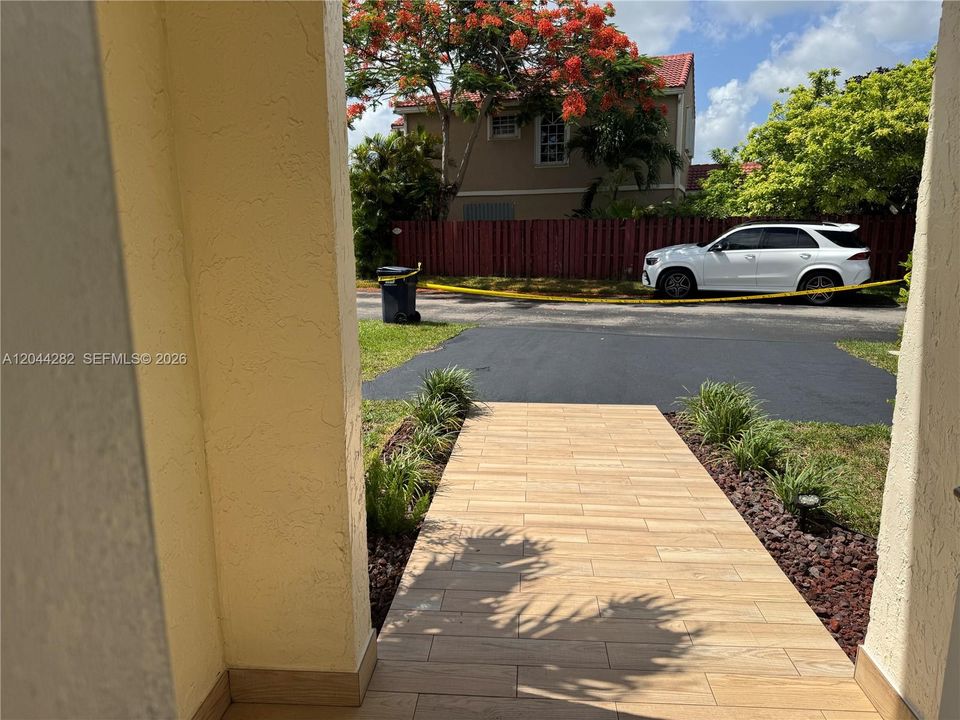 En Venta: $519,900 (2 camas, 2 baños, 1273 Pies cuadrados)