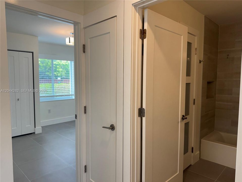 En Venta: $519,900 (2 camas, 2 baños, 1273 Pies cuadrados)