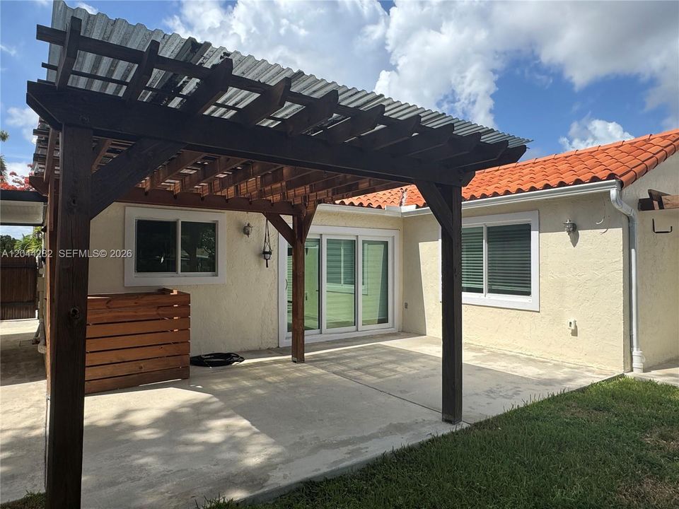 En Venta: $519,900 (2 camas, 2 baños, 1273 Pies cuadrados)