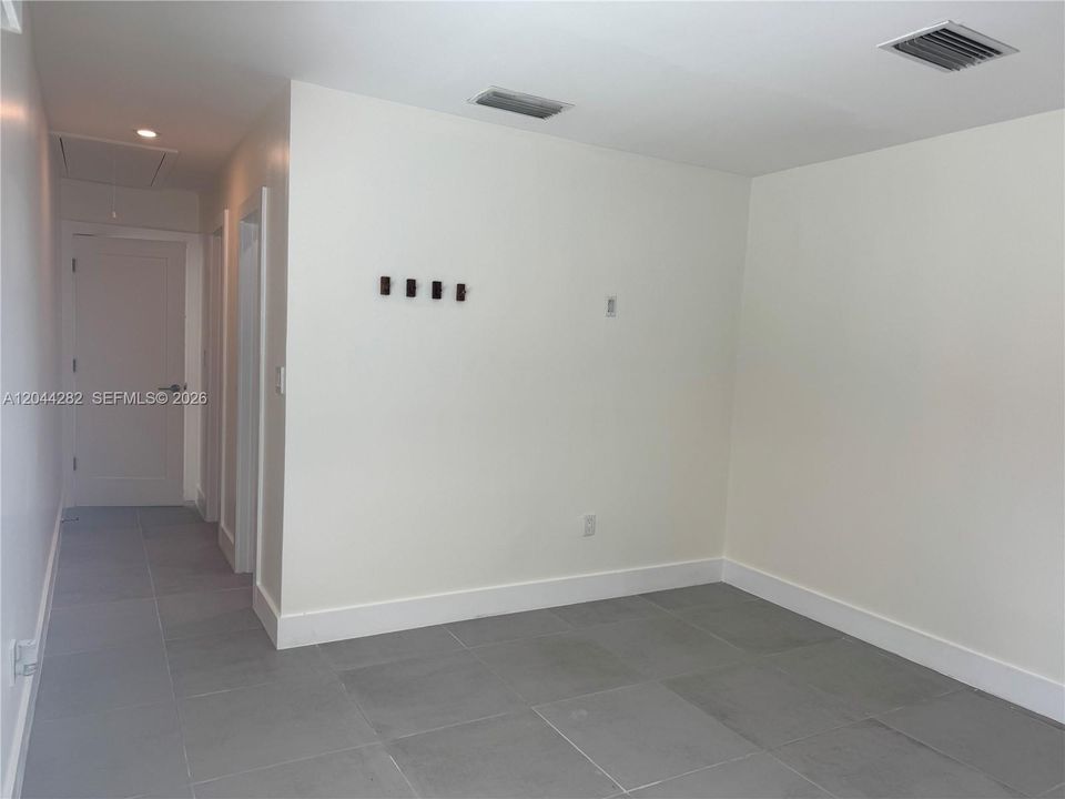 En Venta: $519,900 (2 camas, 2 baños, 1273 Pies cuadrados)