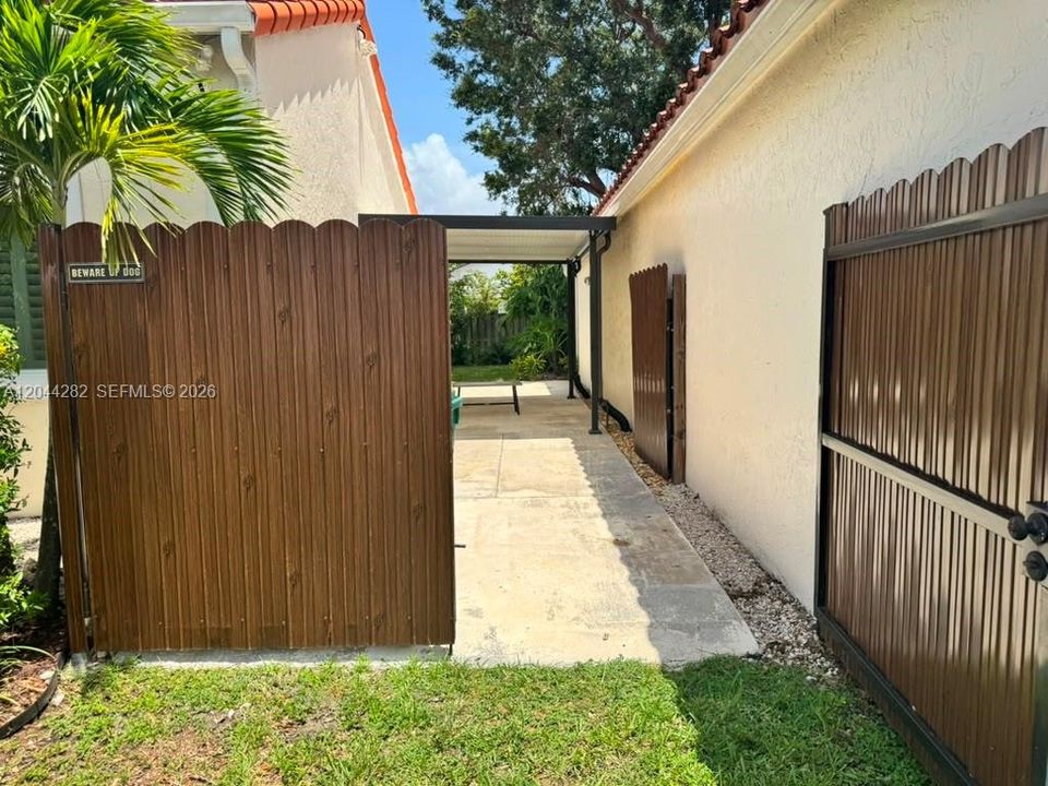 En Venta: $519,900 (2 camas, 2 baños, 1273 Pies cuadrados)