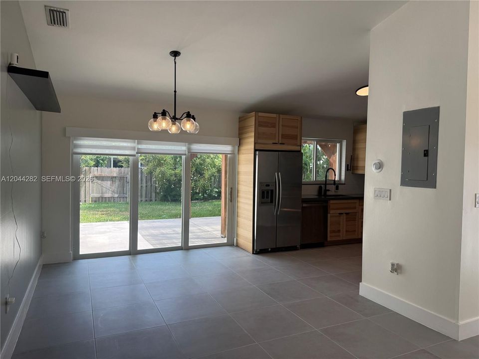 En Venta: $519,900 (2 camas, 2 baños, 1273 Pies cuadrados)