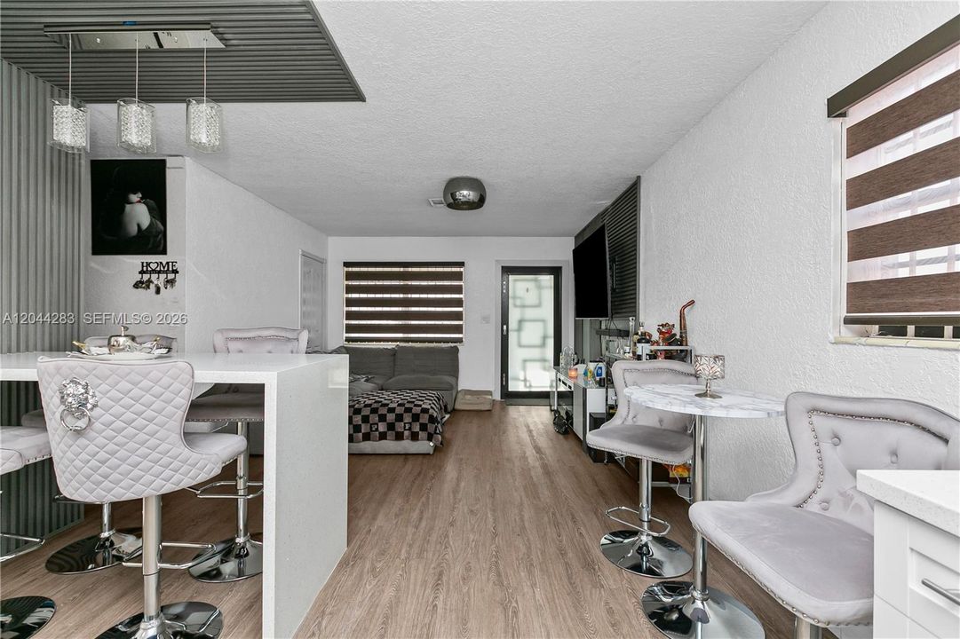 На продажу: $525,000 (3 спален, 1 ванн, 1014 Квадратных фут)