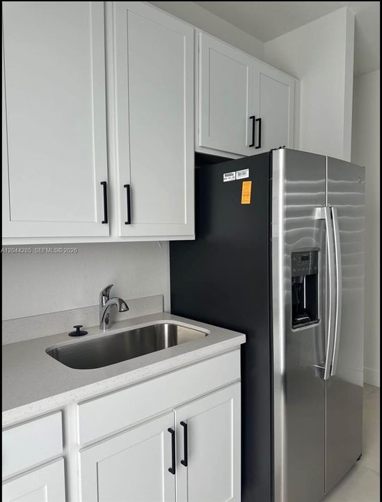 В аренду: $1,700 (1 спален, 1 ванн, 200 Квадратных фут)
