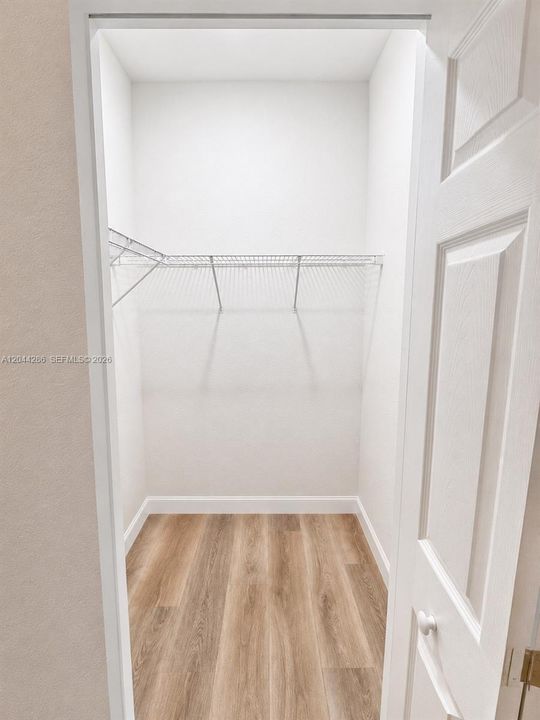В аренду: $3,400 (3 спален, 2 ванн, 2736 Квадратных фут)