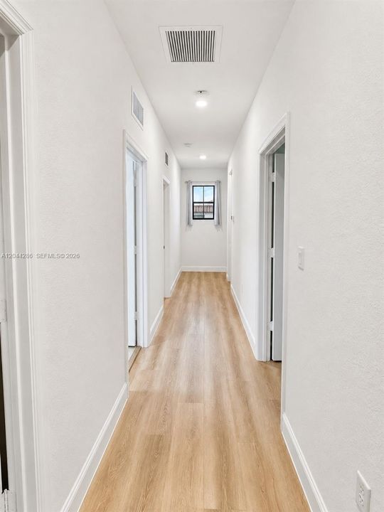 В аренду: $3,400 (3 спален, 2 ванн, 2736 Квадратных фут)
