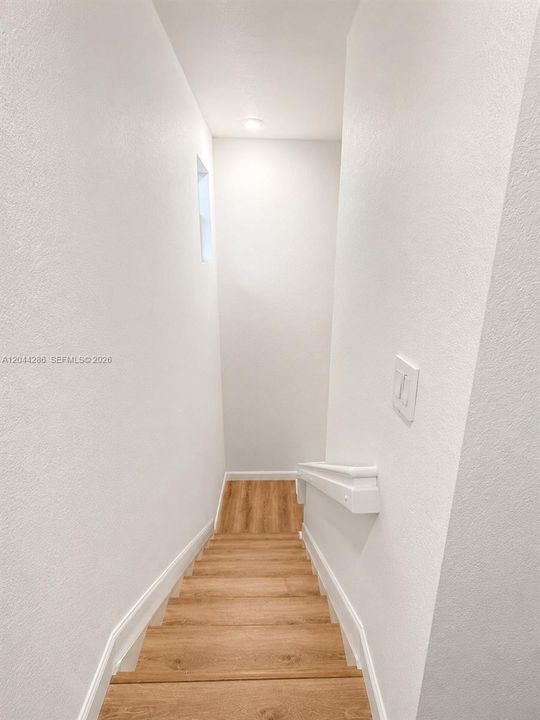 В аренду: $3,400 (3 спален, 2 ванн, 2736 Квадратных фут)