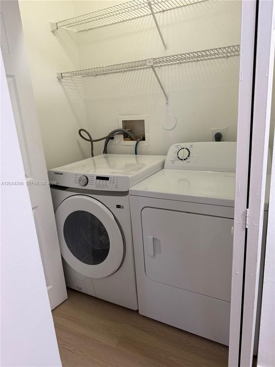 В аренду: $2,490 (3 спален, 2 ванн, 1186 Квадратных фут)
