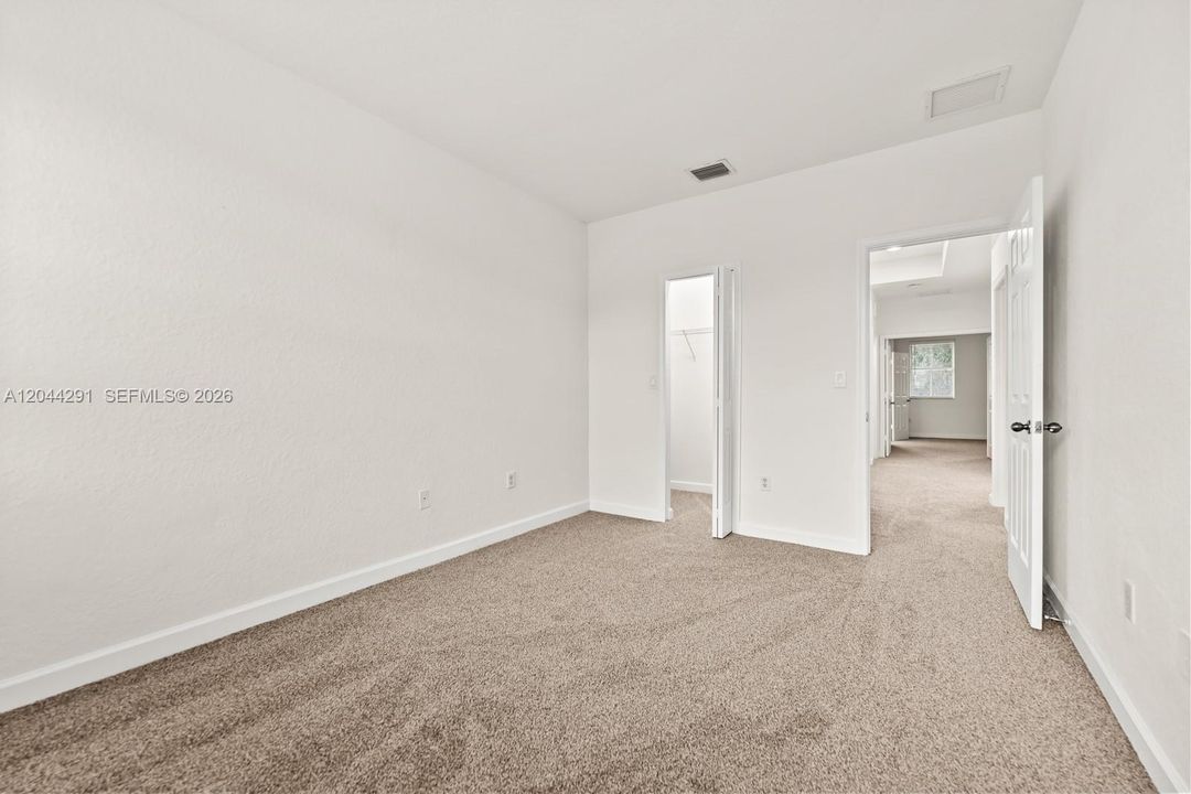 En Venta: $339,999 (3 camas, 2 baños, 1732 Pies cuadrados)