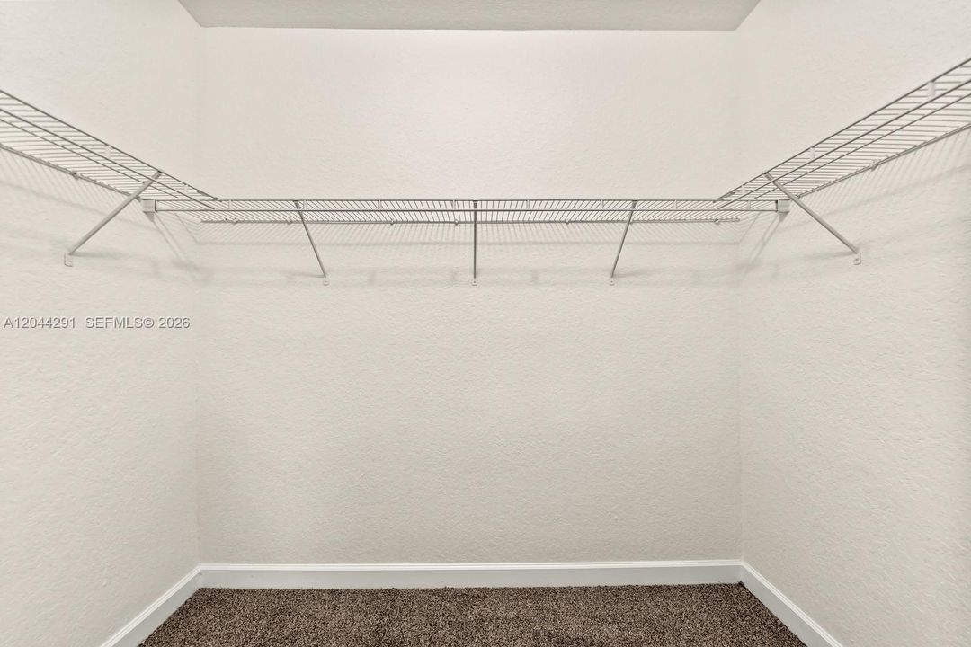 En Venta: $339,999 (3 camas, 2 baños, 1732 Pies cuadrados)