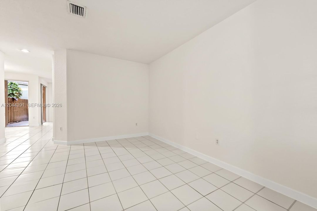 En Venta: $339,999 (3 camas, 2 baños, 1732 Pies cuadrados)