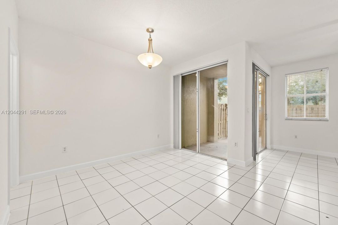 En Venta: $339,999 (3 camas, 2 baños, 1732 Pies cuadrados)