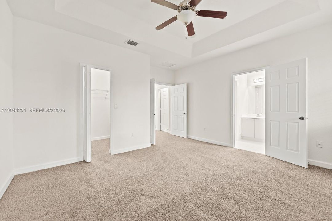 En Venta: $339,999 (3 camas, 2 baños, 1732 Pies cuadrados)