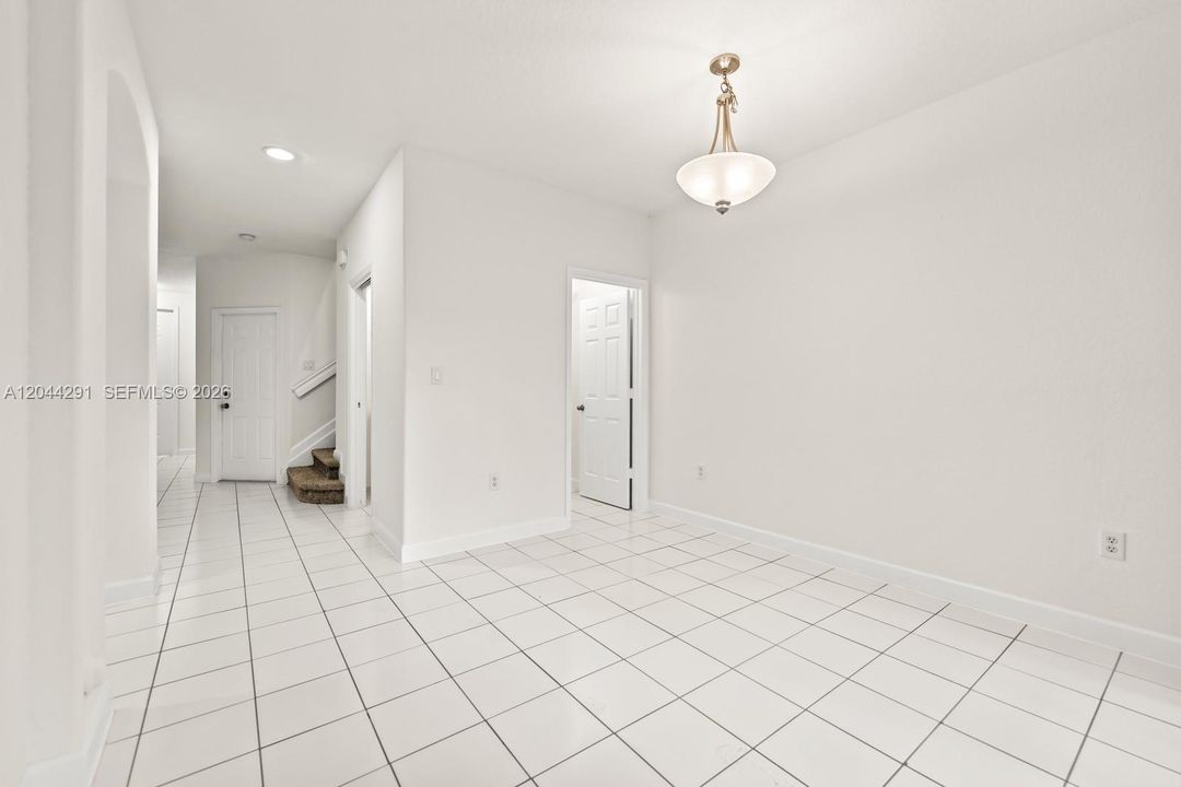 En Venta: $339,999 (3 camas, 2 baños, 1732 Pies cuadrados)
