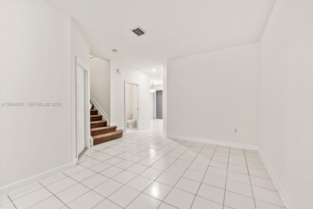 En Venta: $339,999 (3 camas, 2 baños, 1732 Pies cuadrados)