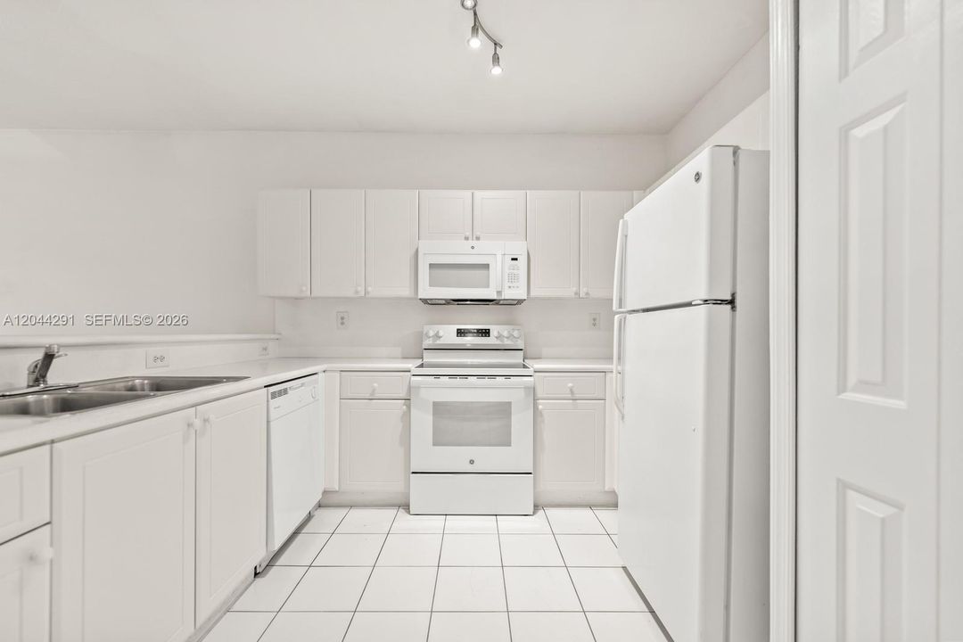 En Venta: $339,999 (3 camas, 2 baños, 1732 Pies cuadrados)
