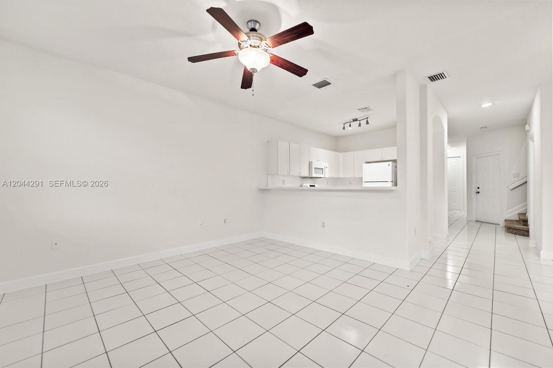En Venta: $339,999 (3 camas, 2 baños, 1732 Pies cuadrados)