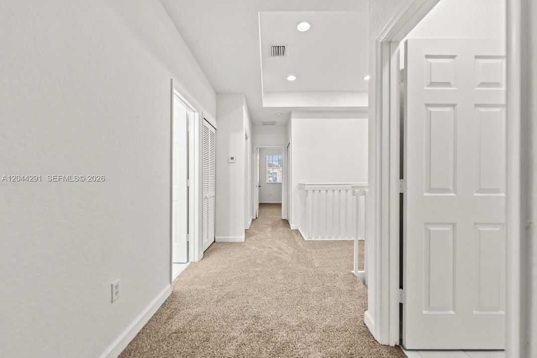 En Venta: $339,999 (3 camas, 2 baños, 1732 Pies cuadrados)