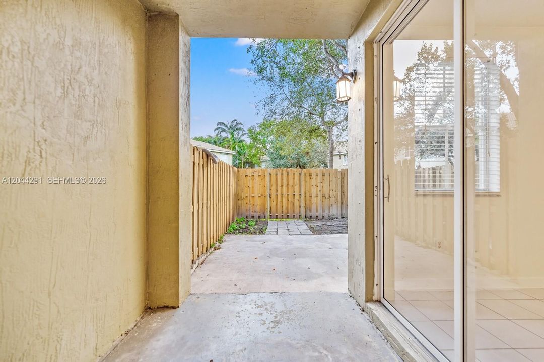 En Venta: $339,999 (3 camas, 2 baños, 1732 Pies cuadrados)