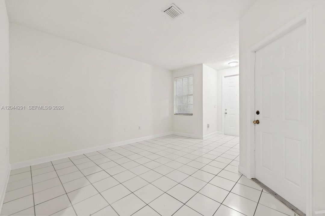 En Venta: $339,999 (3 camas, 2 baños, 1732 Pies cuadrados)