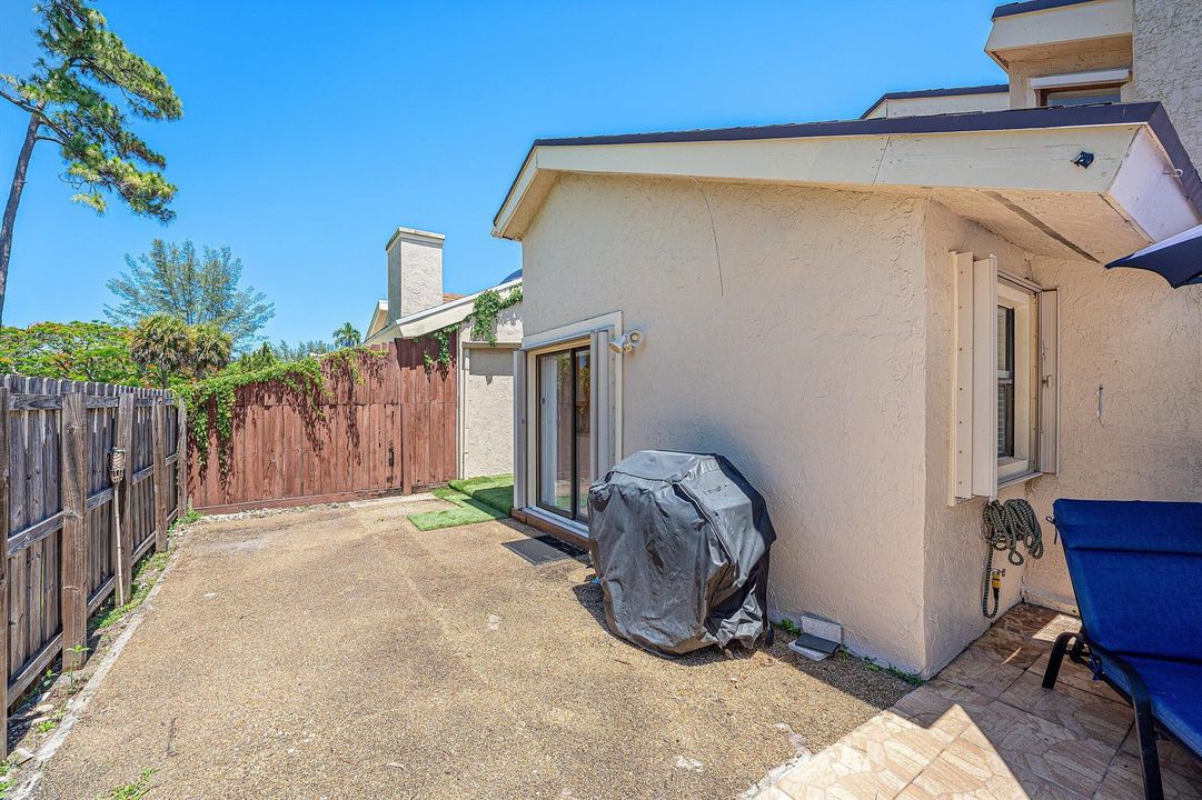 026-7627SierraDriveWest-BocaRaton-FL-334