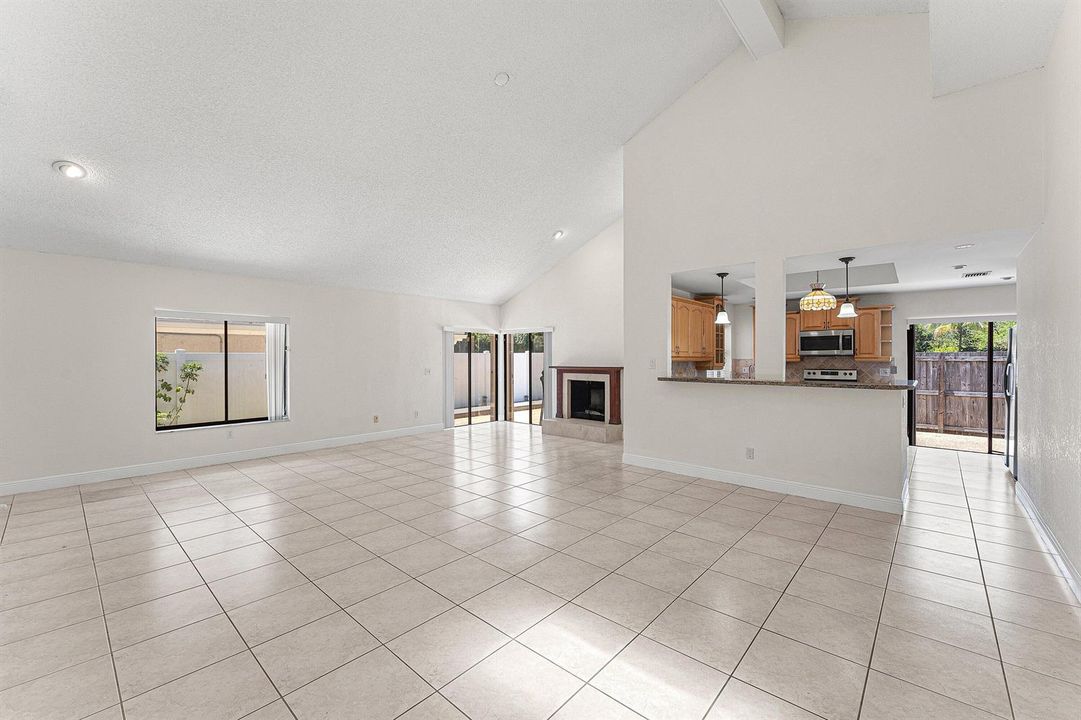 008-7627SierraDriveWest-BocaRaton-FL-334