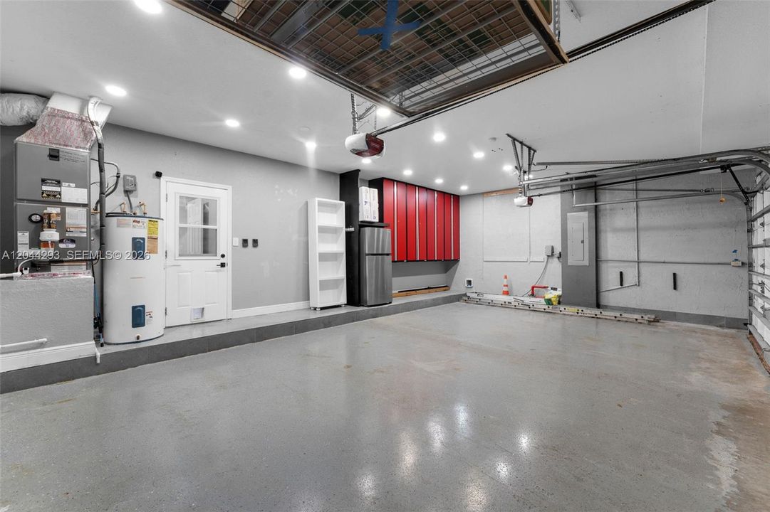 В аренду: $4,500 (5 спален, 3 ванн, 3218 Квадратных фут)