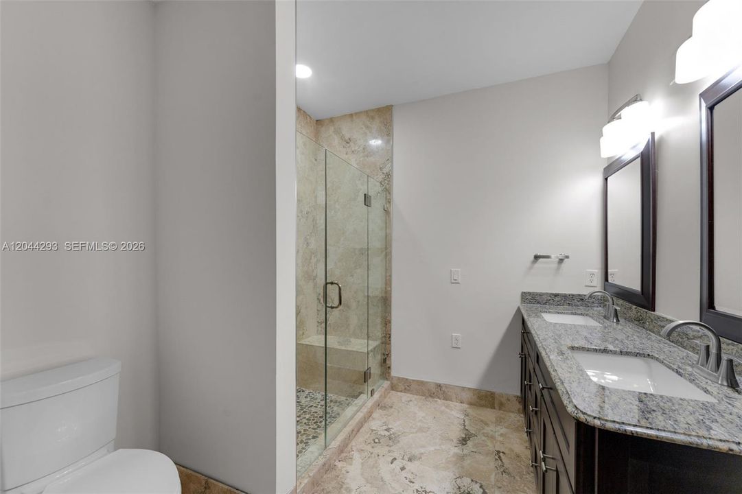 В аренду: $4,500 (5 спален, 3 ванн, 3218 Квадратных фут)
