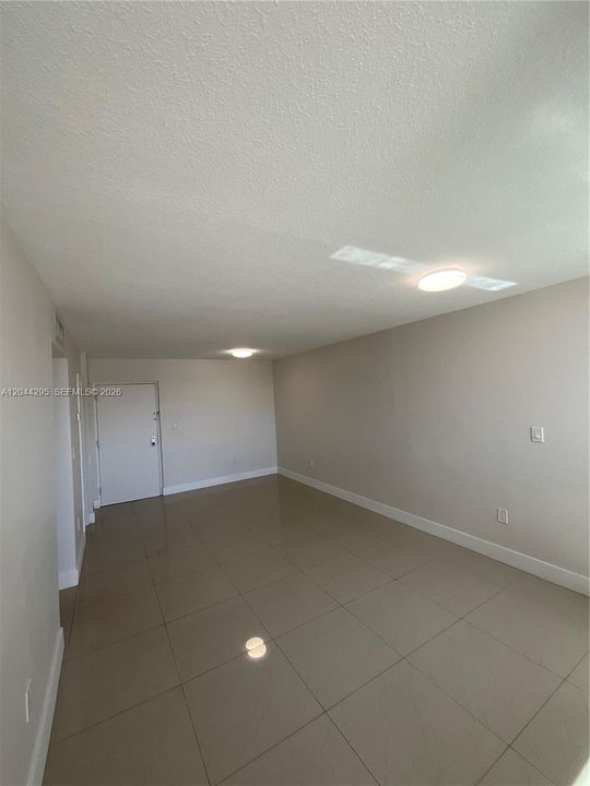 En Venta: $325,000 (2 camas, 1 baños, 946 Pies cuadrados)
