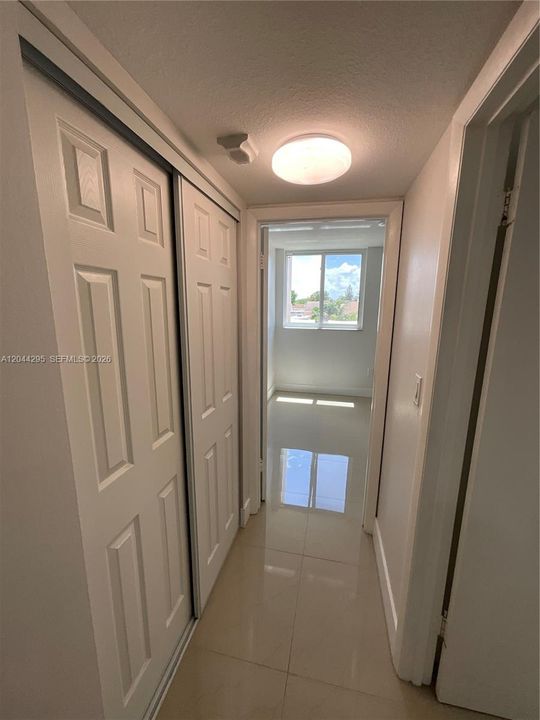En Venta: $325,000 (2 camas, 1 baños, 946 Pies cuadrados)