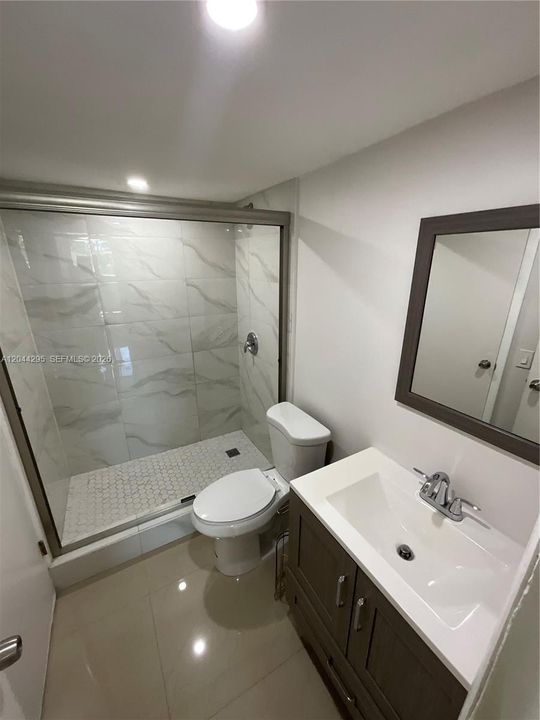 En Venta: $325,000 (2 camas, 1 baños, 946 Pies cuadrados)