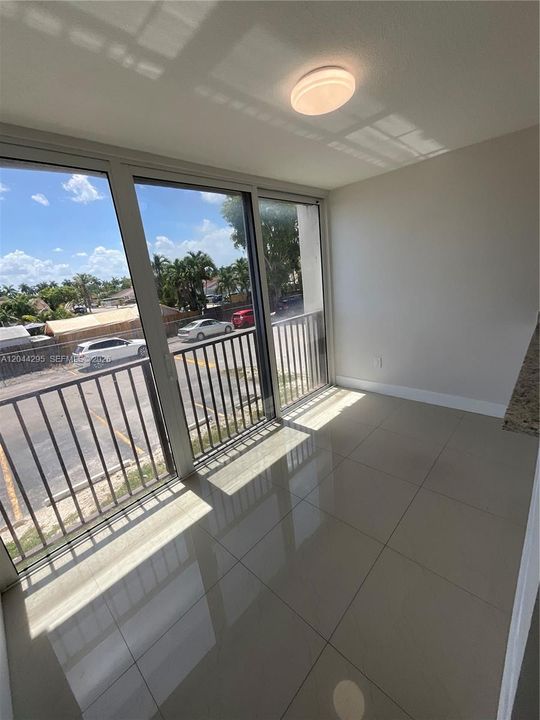 En Venta: $325,000 (2 camas, 1 baños, 946 Pies cuadrados)