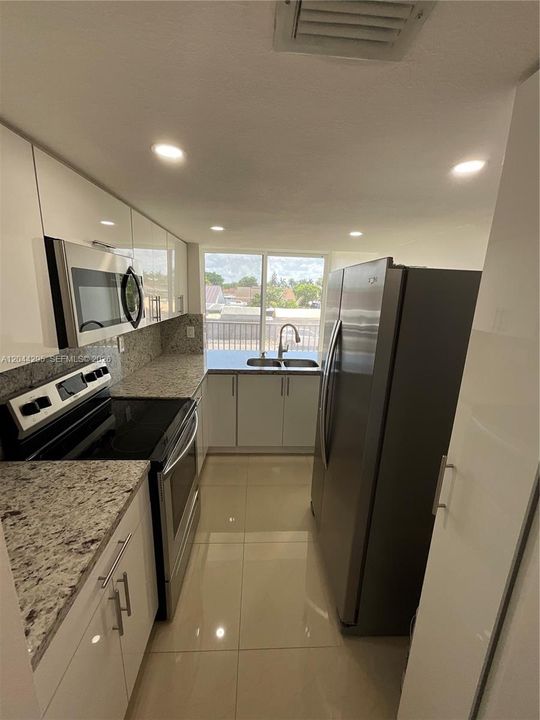 En Venta: $325,000 (2 camas, 1 baños, 946 Pies cuadrados)