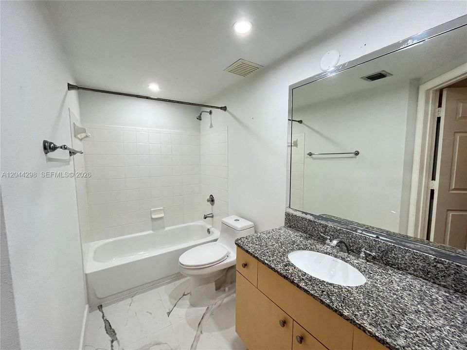 2nd bathroom