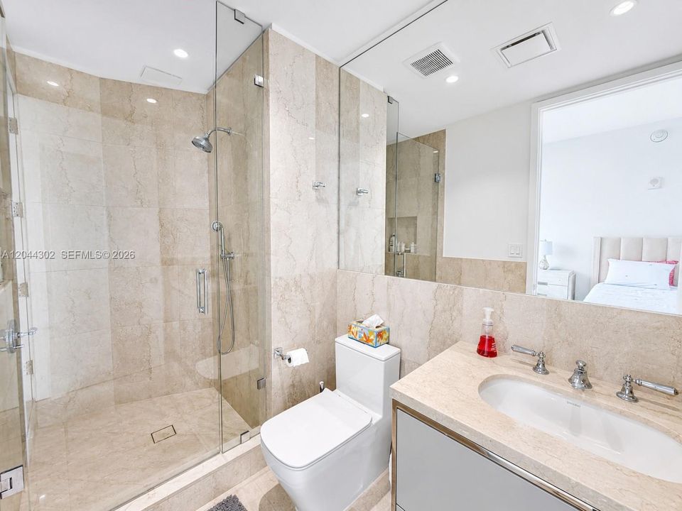 В аренду: $15,000 (2 спален, 2 ванн, 1447 Квадратных фут)