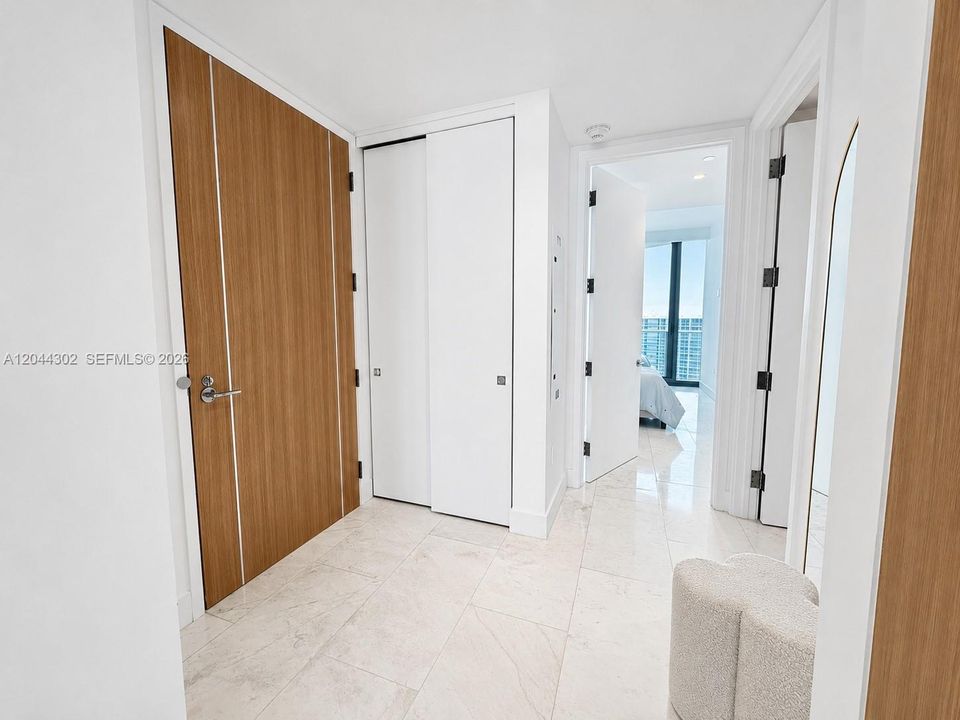 В аренду: $15,000 (2 спален, 2 ванн, 1447 Квадратных фут)