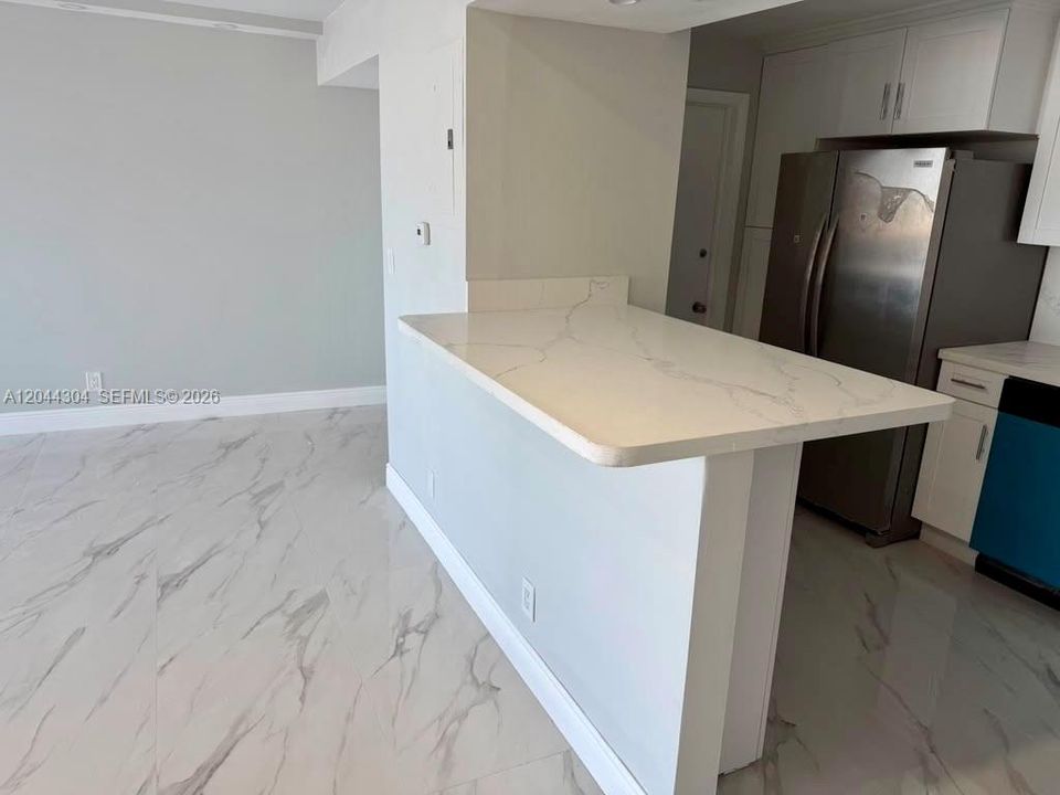 For Rent: $2,850 (2 beds, 2 baths, 1252 Square Feet)
