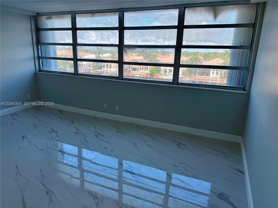 For Rent: $2,850 (2 beds, 2 baths, 1252 Square Feet)