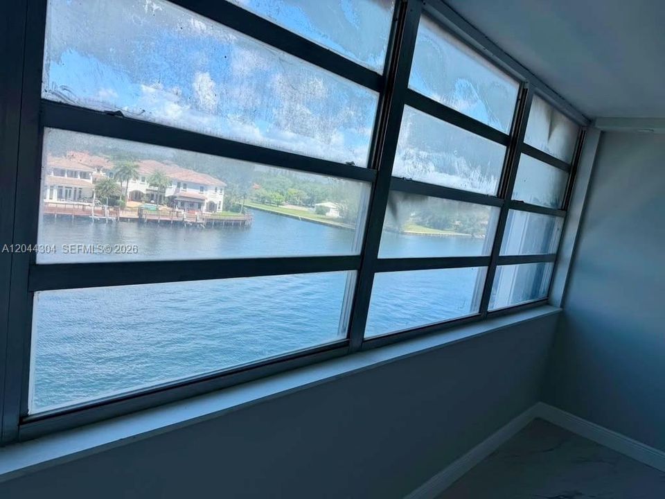 For Rent: $2,850 (2 beds, 2 baths, 1252 Square Feet)