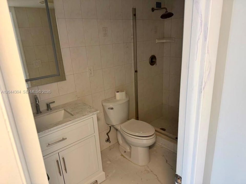 For Rent: $2,850 (2 beds, 2 baths, 1252 Square Feet)
