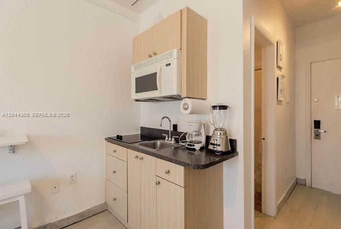 En Venta: $200,000 (0 camas, 1 baños, 270 Pies cuadrados)