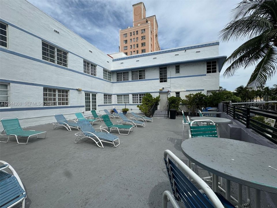 Sundeck