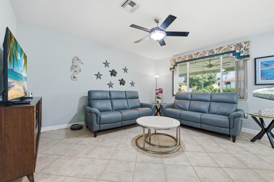Sitting room/ kitchen