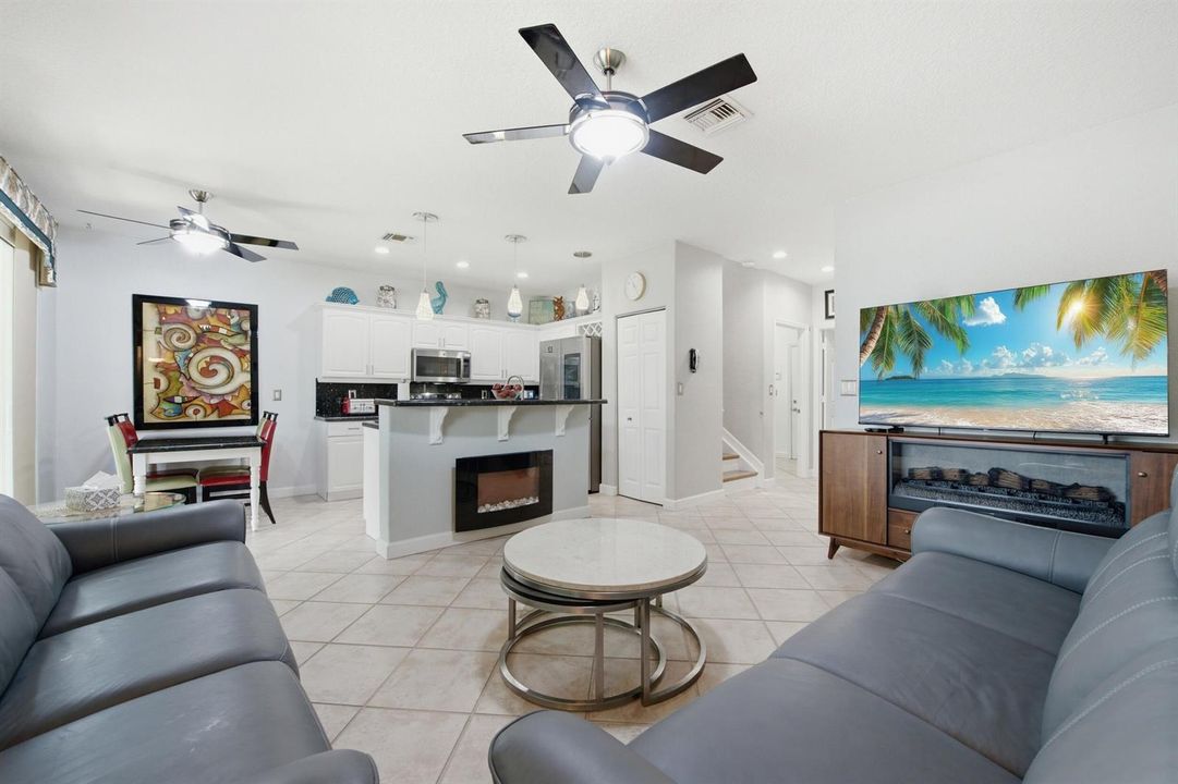 Sitting room/ kitchen