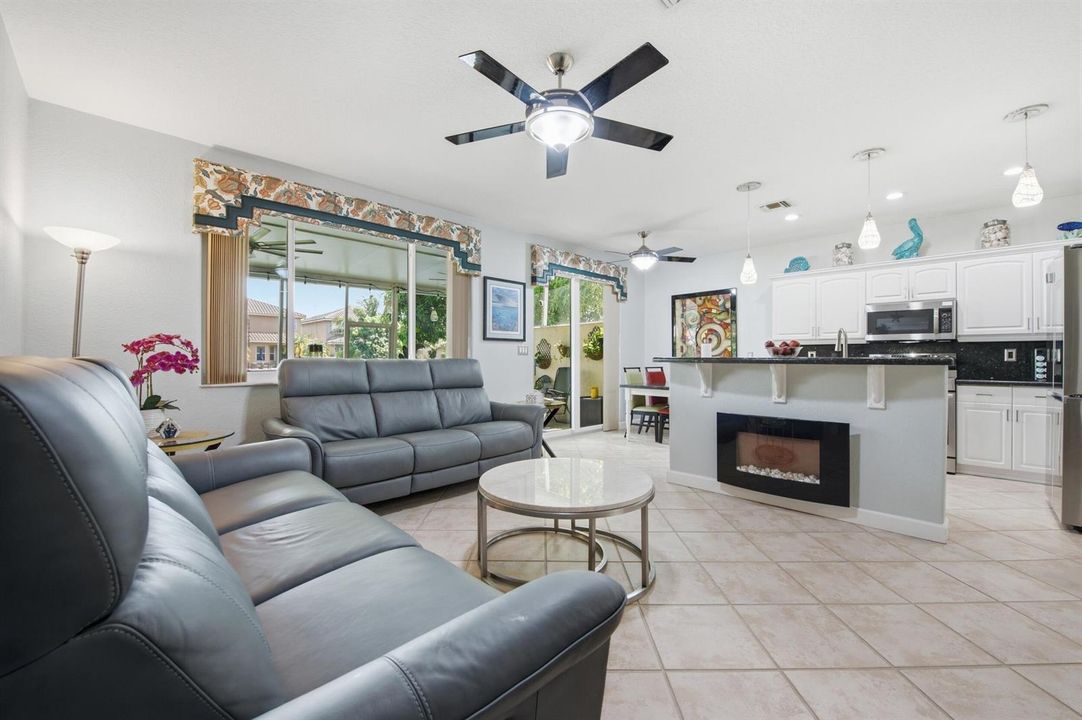 Sitting room/ kitchen
