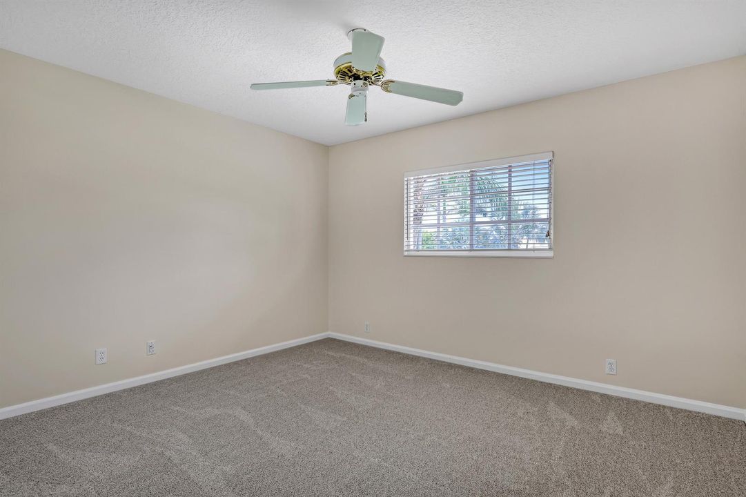 559 SW Squire Johns (49)