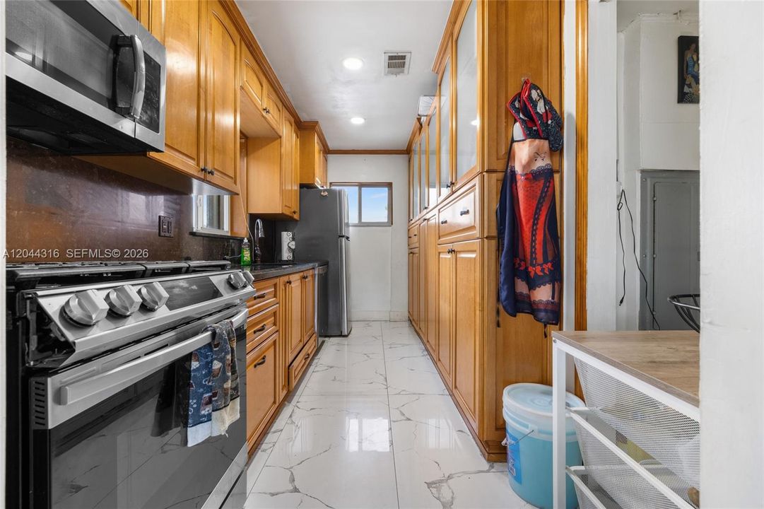 En Venta: $849,900 (3 camas, 2 baños, 1535 Pies cuadrados)