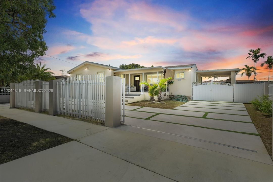 En Venta: $849,900 (3 camas, 2 baños, 1535 Pies cuadrados)